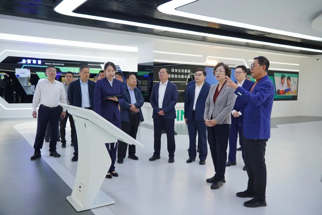 青島市委副書記、市委統(tǒng)戰(zhàn)部部長張惠一行蒞臨文達(dá)通股份調(diào)研指導(dǎo)